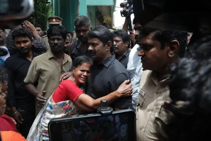 பாதிக்கப்பட்டுள்ள அனகாபுத்தூர் மக்களுக்கு சீமான் நேரில் ஆறுதல்!