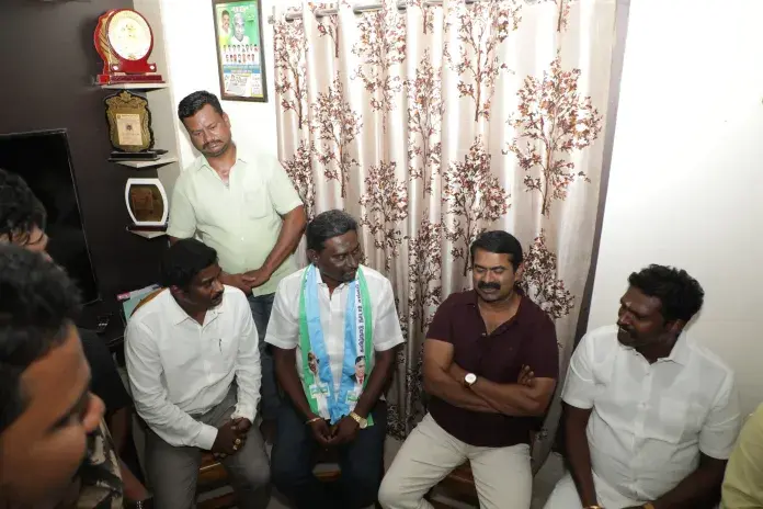 ஐயா வைகுண்டர் மக்கள் கட்சித் தலைவர் முத்து ரமேஷ் – சீமான் சந்திப்பு!